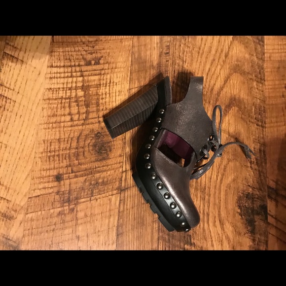 Coach poppy metallic leather mule. Never worn - Picture 3 of 5